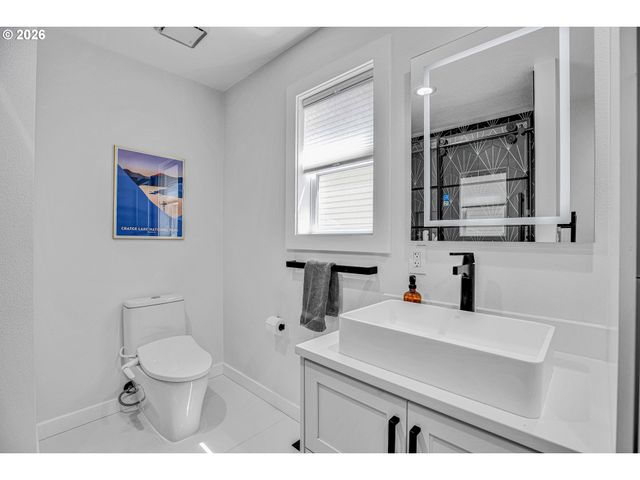 1240 Sw CARDINELL Way, Portland, OR 97201