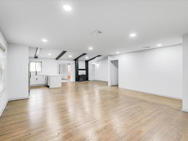 10039 Shadyview Drive, Dallas, TX 75238