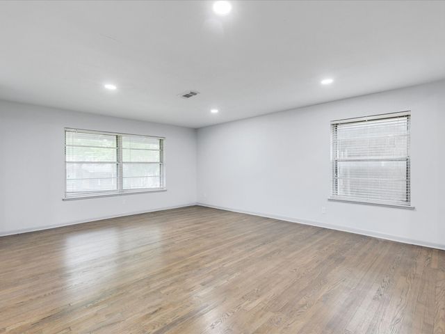 10039 Shadyview Drive, Dallas, TX 75238