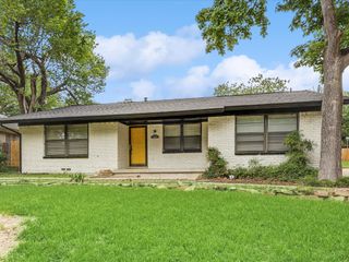 10039 Shadyview Drive, Dallas, TX 75238