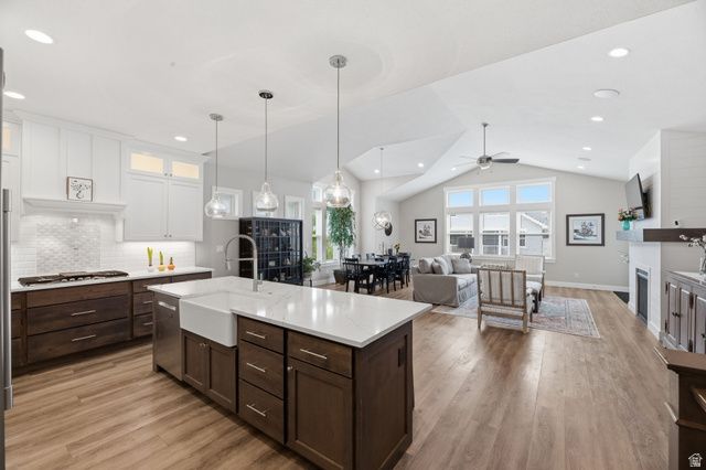 2109 W SUNFLOWER LN, Mapleton, UT 84664
