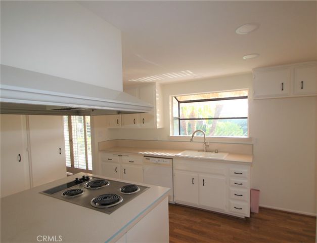 1067 Cheyenne Street, Costa Mesa, CA 92626