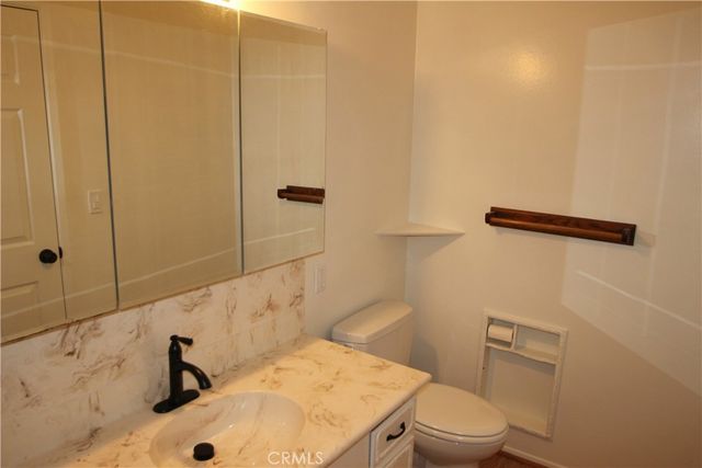 1067 Cheyenne Street, Costa Mesa, CA 92626