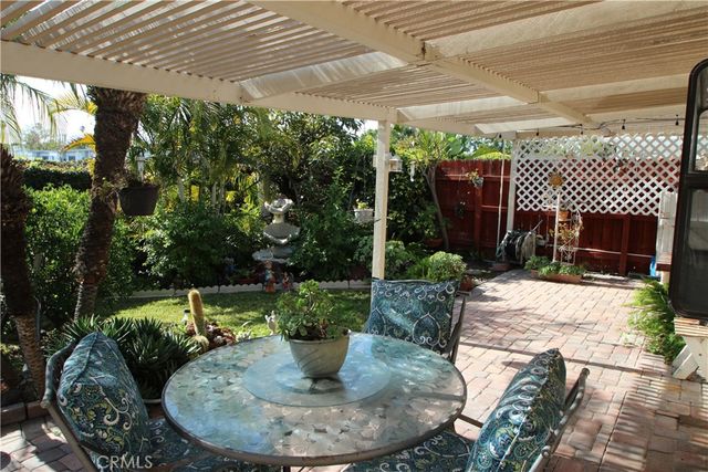 1067 Cheyenne Street, Costa Mesa, CA 92626
