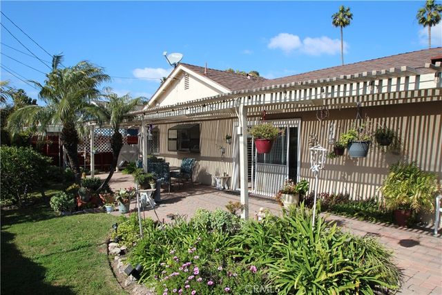1067 Cheyenne Street, Costa Mesa, CA 92626