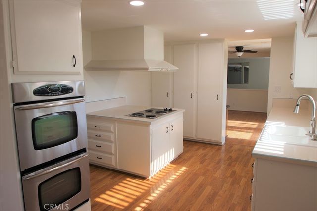 1067 Cheyenne Street, Costa Mesa, CA 92626
