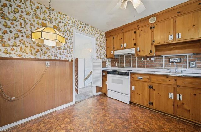 810 Judy CT, Hampton, VA 23661