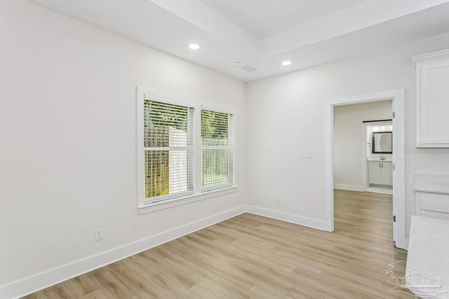 5932 N Bay Point Dr, Pensacola, FL 32507