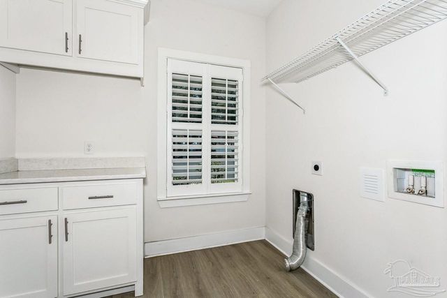 5932 N Bay Point Dr, Pensacola, FL 32507