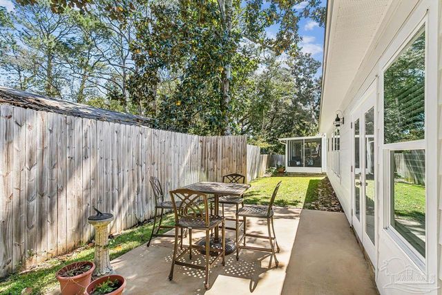 5932 N Bay Point Dr, Pensacola, FL 32507