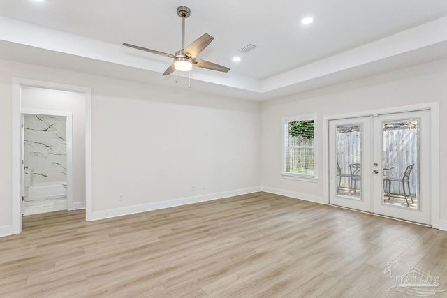 5932 N Bay Point Dr, Pensacola, FL 32507