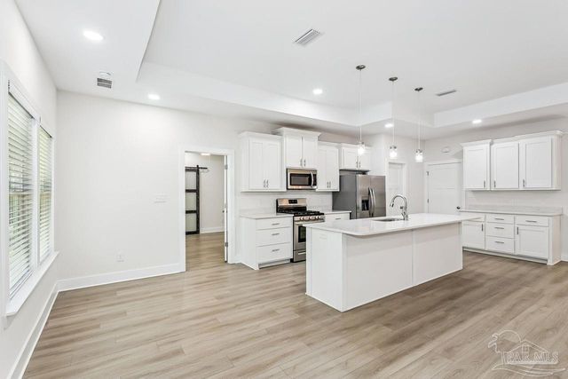 5932 N Bay Point Dr, Pensacola, FL 32507