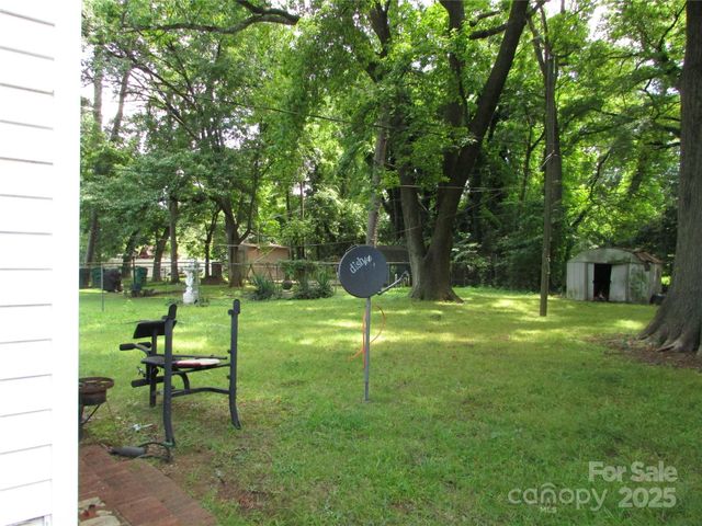 2412 Druid Hills Way, Charlotte, NC 28206