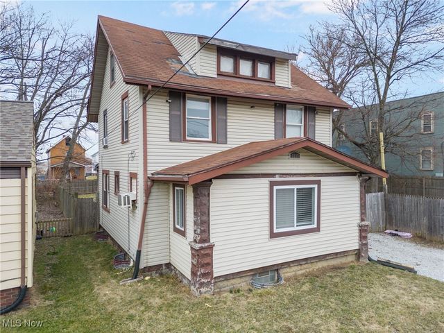 2227 7th Street NE, Canton, OH 44704