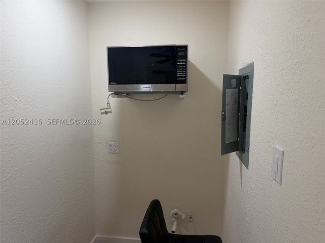 13845 NW 6th Ave B, North Miami, FL 33168