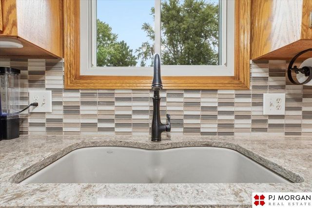 13708 Lillian Street, Omaha, NE 68138