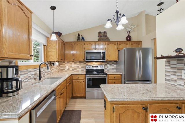 13708 Lillian Street, Omaha, NE 68138