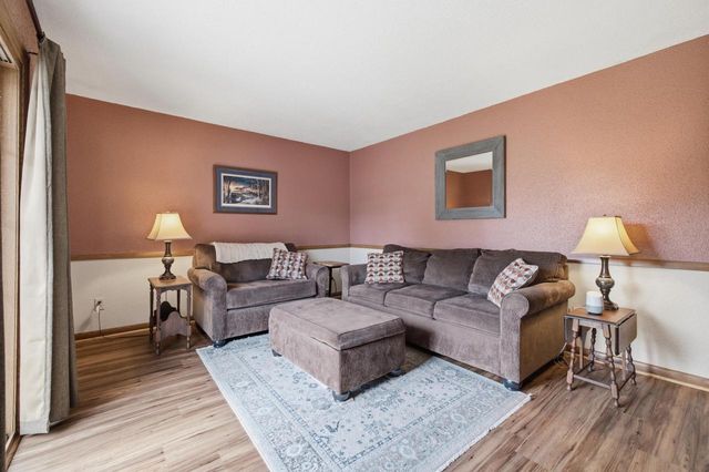 5249 Lakeside DRIVE, Greendale, WI 53129