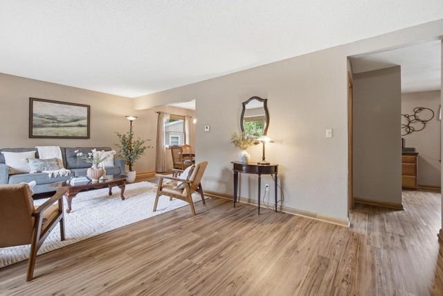 5249 Lakeside DRIVE, Greendale, WI 53129