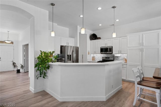 8754 Glennaire Way, Las Vegas, NV 89123