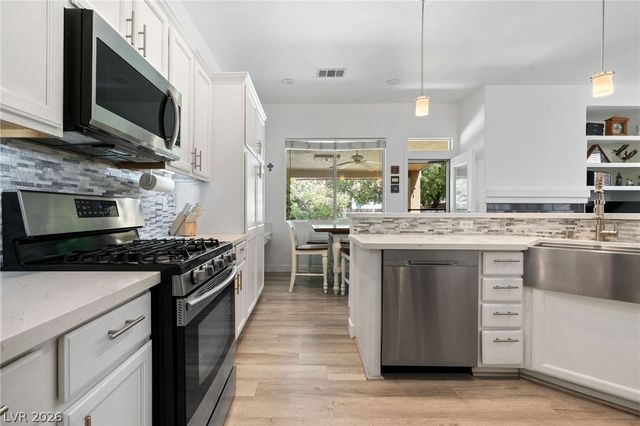 8754 Glennaire Way, Las Vegas, NV 89123