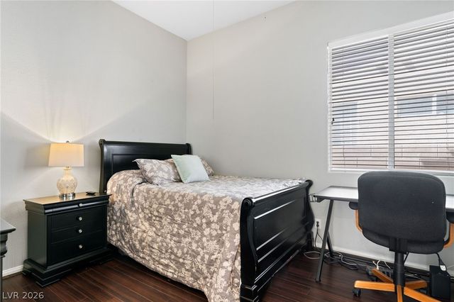 8754 Glennaire Way, Las Vegas, NV 89123