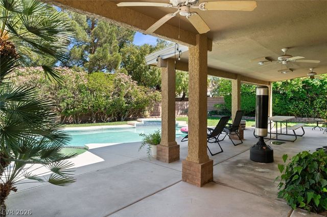 8754 Glennaire Way, Las Vegas, NV 89123