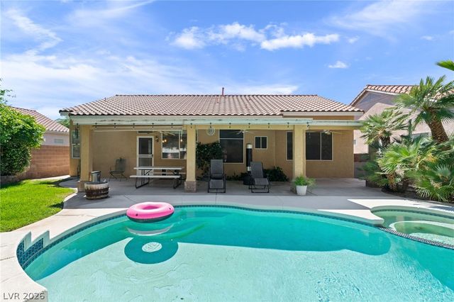 8754 Glennaire Way, Las Vegas, NV 89123