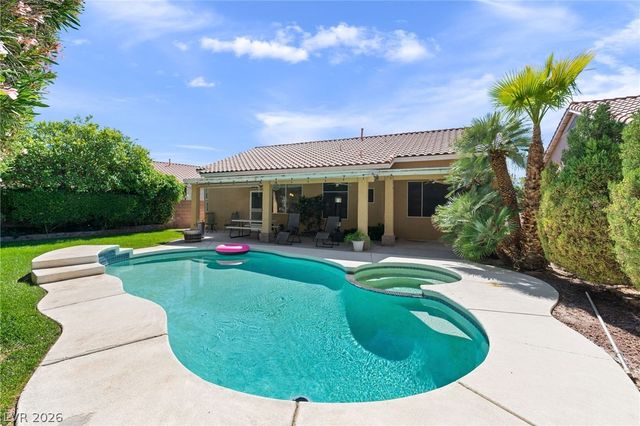 8754 Glennaire Way, Las Vegas, NV 89123