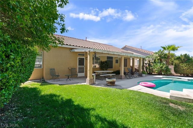 8754 Glennaire Way, Las Vegas, NV 89123