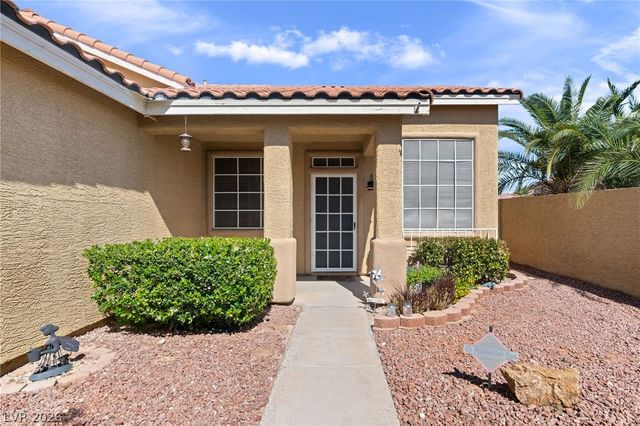 8754 Glennaire Way, Las Vegas, NV 89123