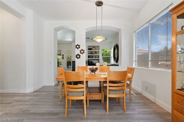 8754 Glennaire Way, Las Vegas, NV 89123