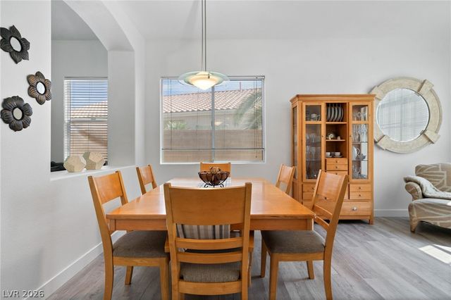 8754 Glennaire Way, Las Vegas, NV 89123