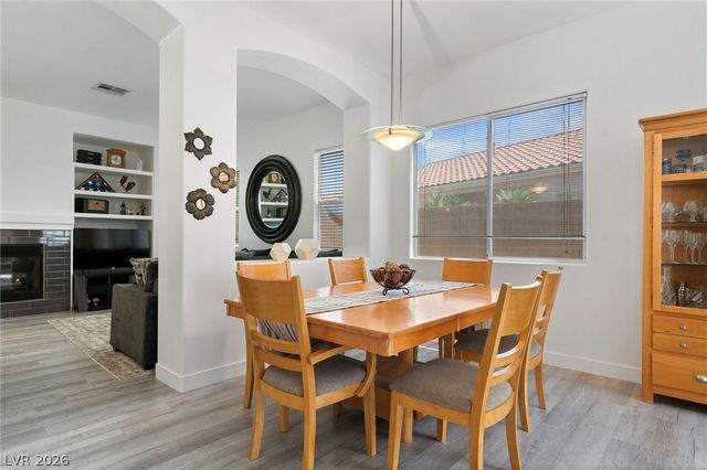 8754 Glennaire Way, Las Vegas, NV 89123