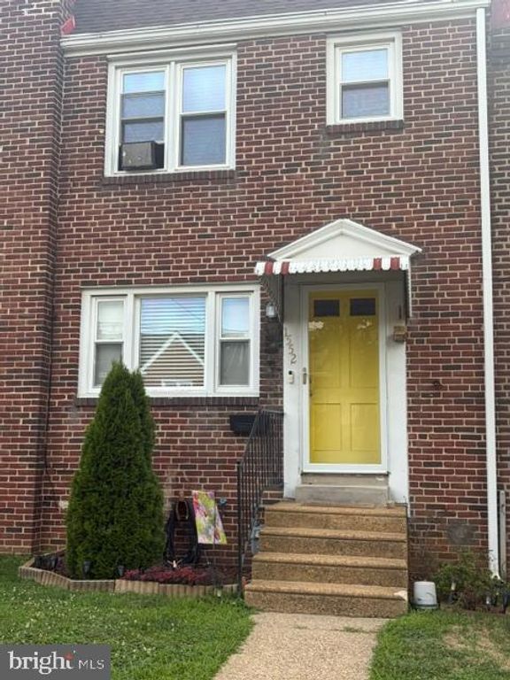 1552 CLAYTON RD, Wilmington, DE 19805