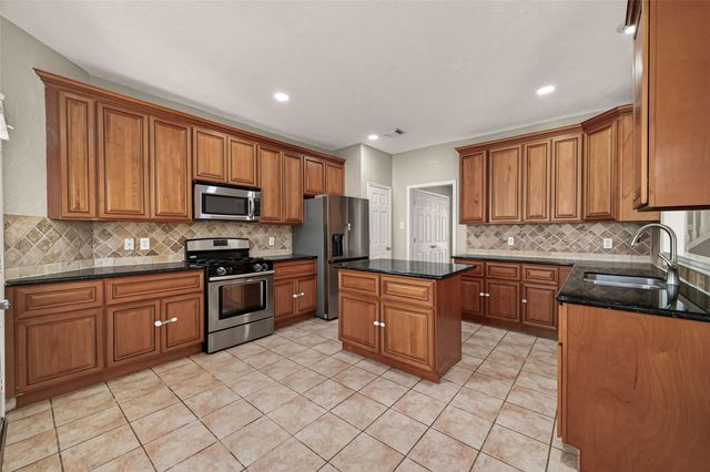 634 Cypresswood Estates Lane, Spring, TX 77373