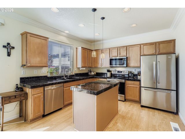 14617 Se THORNAPPLE Ln, Milwaukie, OR 97267