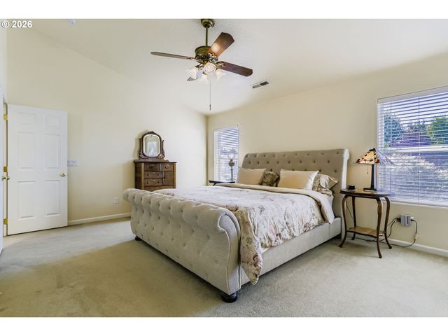 14617 Se THORNAPPLE Ln, Milwaukie, OR 97267