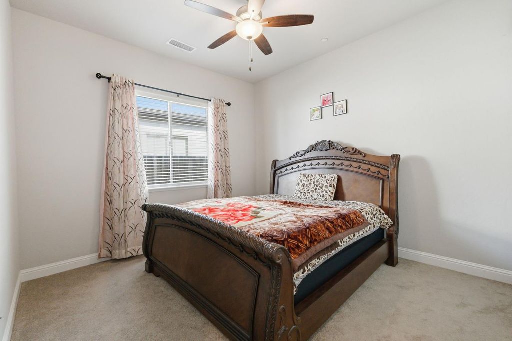 Image 23 of property listing at 2721 N Armstrong Avenue, Fresno, CA 93727