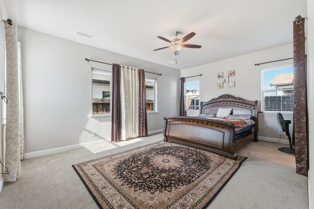 Image 25 of property listing at 2721 N Armstrong Avenue, Fresno, CA 93727