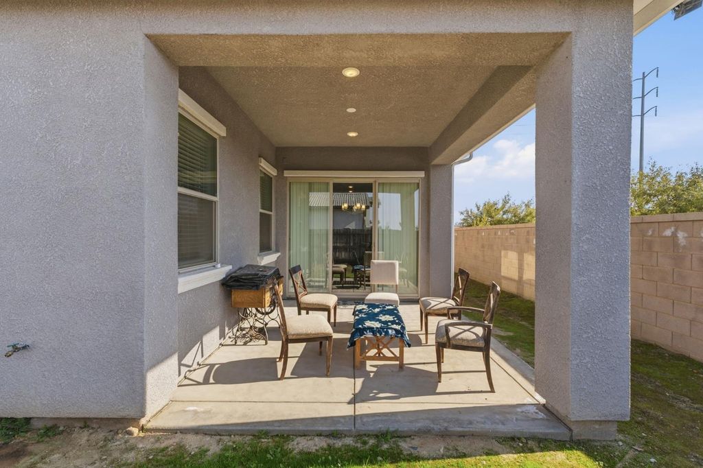 Image 31 of property listing at 2721 N Armstrong Avenue, Fresno, CA 93727