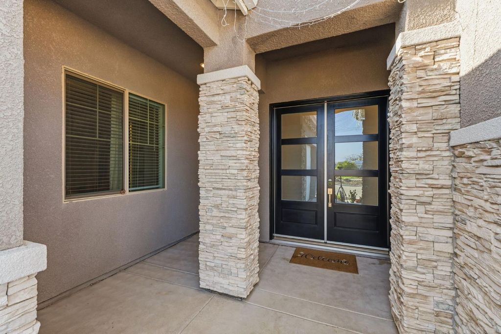 Image 4 of property listing at 2721 N Armstrong Avenue, Fresno, CA 93727