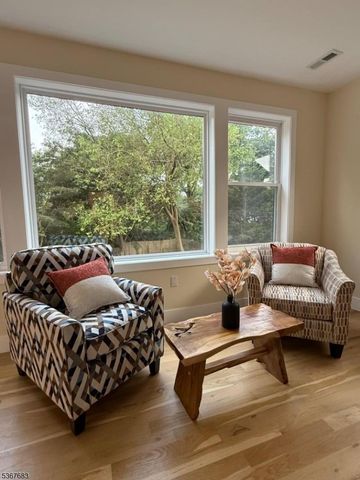 302 W Clinton Ave, Tenafly Boro, NJ 07670