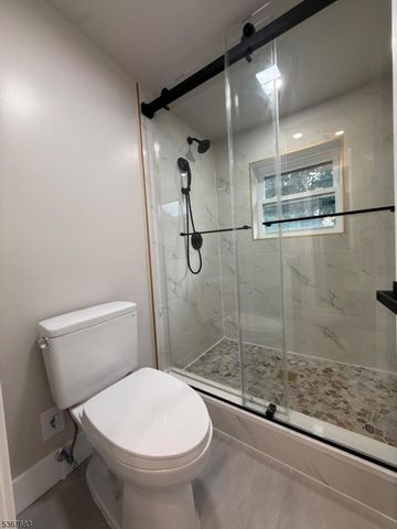 302 W Clinton Ave, Tenafly Boro, NJ 07670
