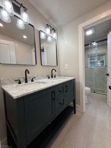 302 W Clinton Ave, Tenafly Boro, NJ 07670