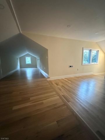302 W Clinton Ave, Tenafly Boro, NJ 07670