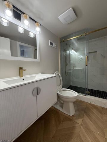 302 W Clinton Ave, Tenafly Boro, NJ 07670