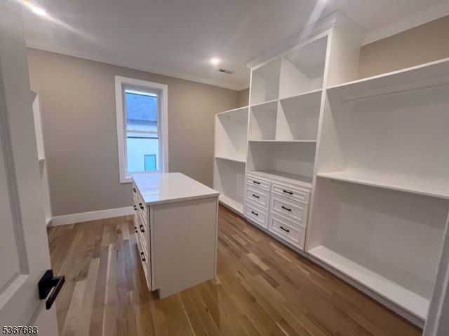 302 W Clinton Ave, Tenafly Boro, NJ 07670