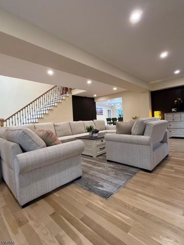 302 W Clinton Ave, Tenafly Boro, NJ 07670