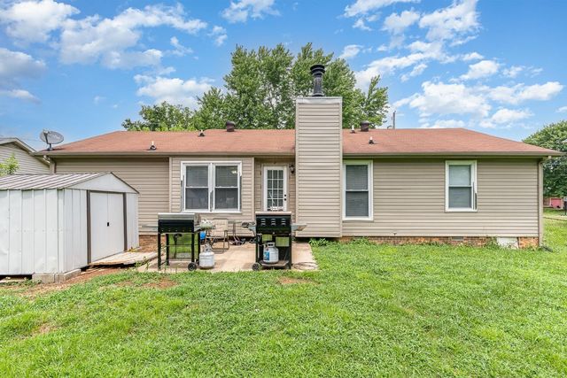 624 Doane Dr, Clarksville, TN 37042